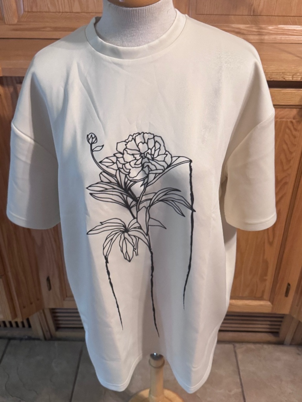 New BoohooMan Medium Oversized Floral Lined Drawing Scuba T--Shirt Men's White